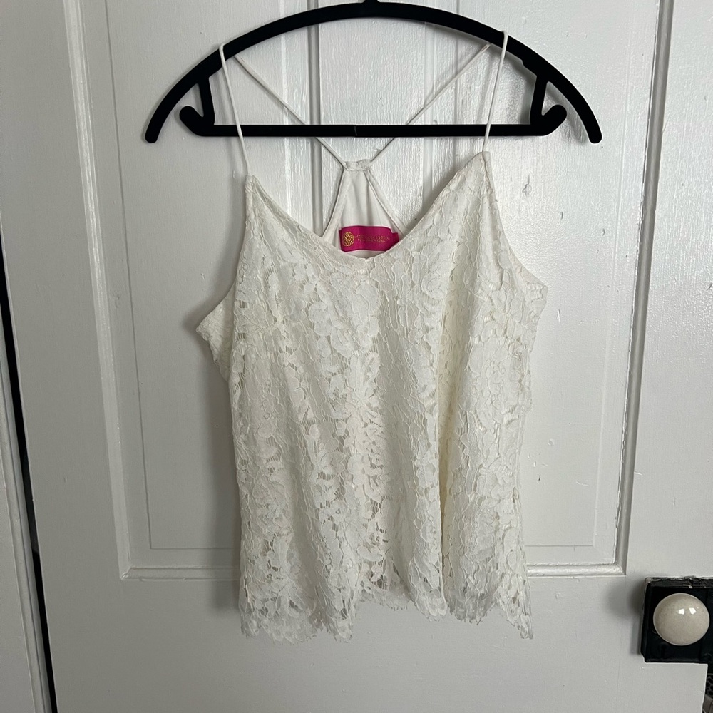 Macbeth Collection white lace top size small great condition